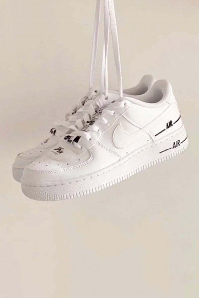 [現貨] Nike Air Force 1 GS LV8 刺繡串標