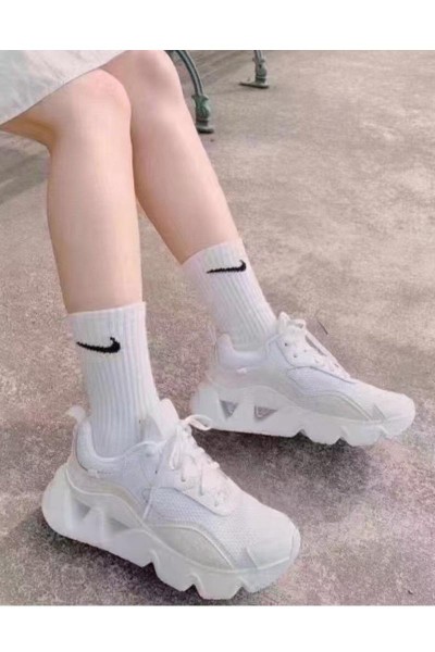 Nike Ryz 365 小金勾 白