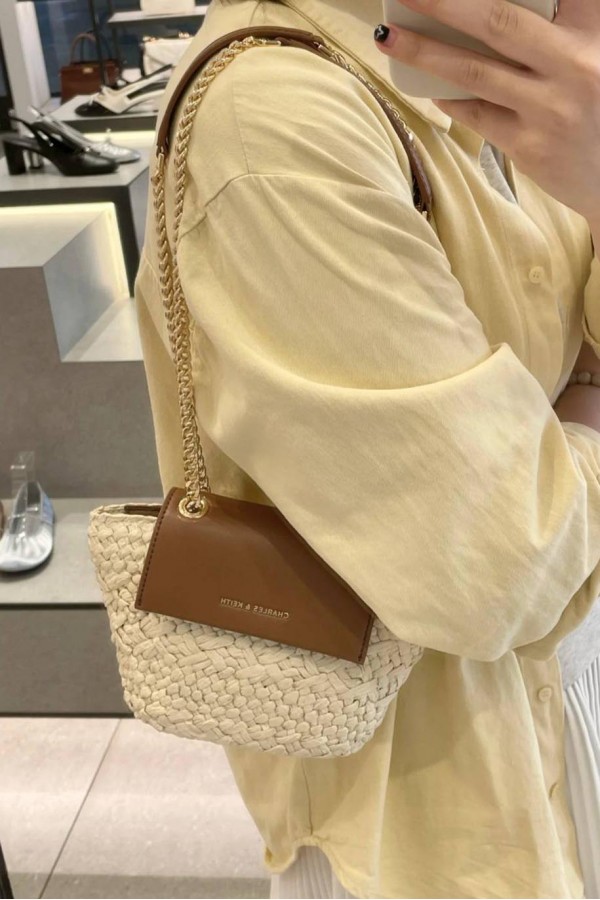 Charles & Keith 小ck 草編鍊條包