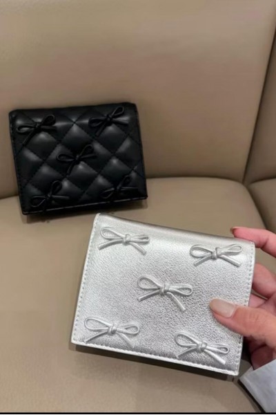 Charles & Keith 蝴蝶結小鏈短夾(2色)