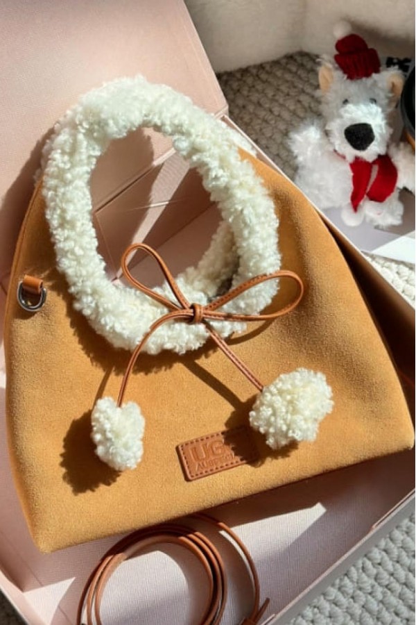 Ugg Auspecial 羊毛 絨球 餃子包 栗子色