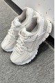 Nike Zoom Vomero 5 米白