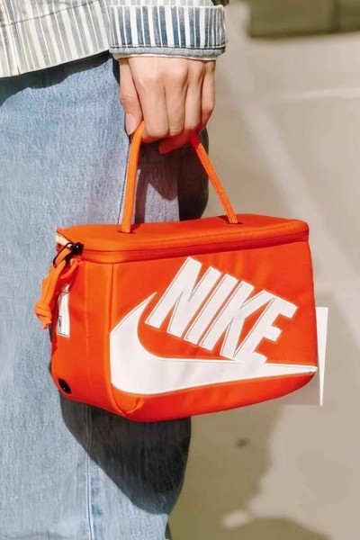 Nike Mini Box 鞋盒小方包 (2色) 