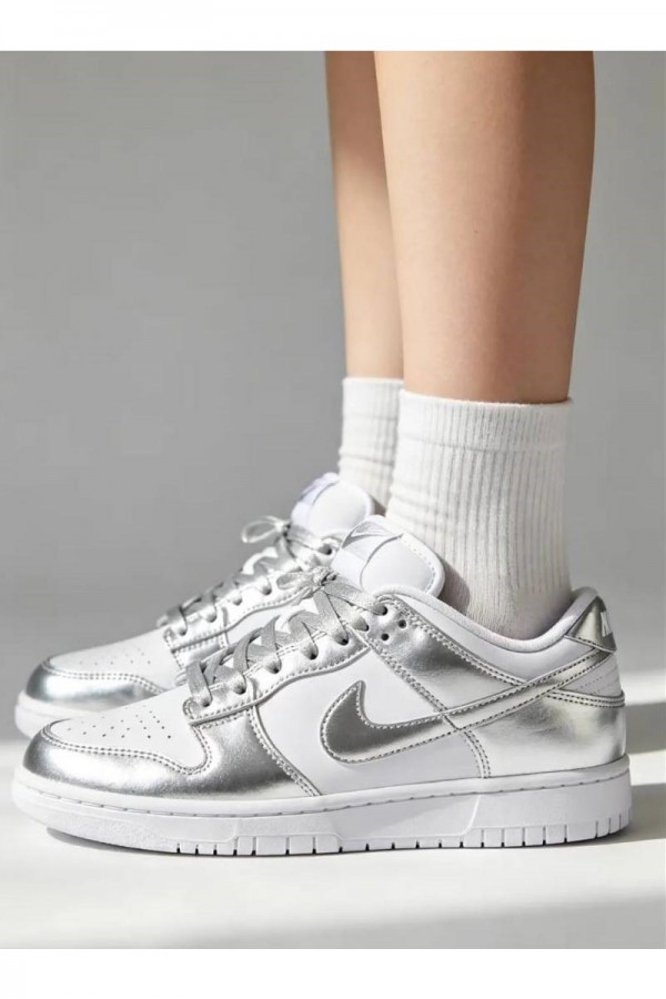 Nike Dunk Low 金屬銀白