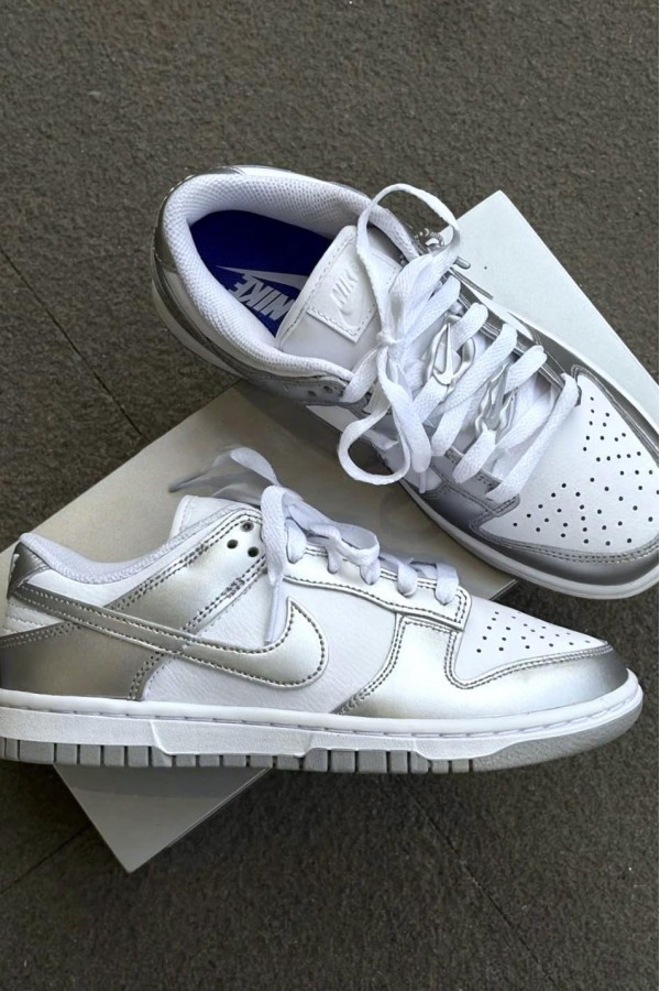 Nike Dunk Low 金屬銀白