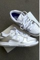 Nike Dunk Low 金屬銀白