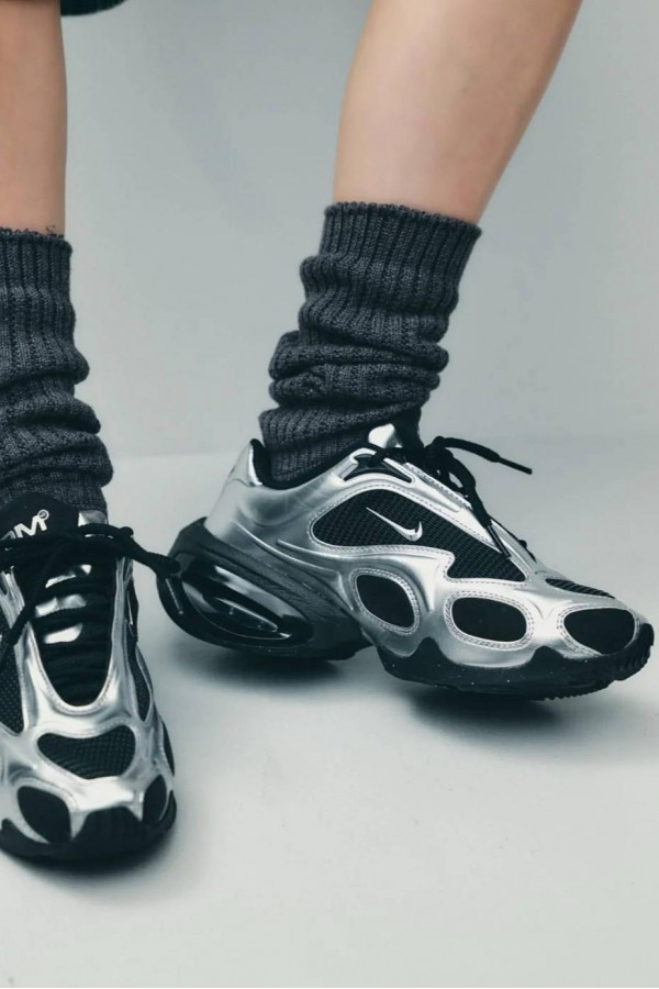 Nike Air Max 金屬銀黑