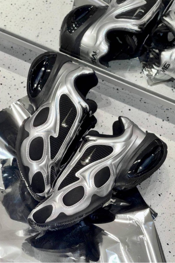 Nike Air Max 金屬銀黑