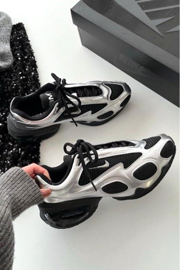 Nike Air Max 金屬銀黑