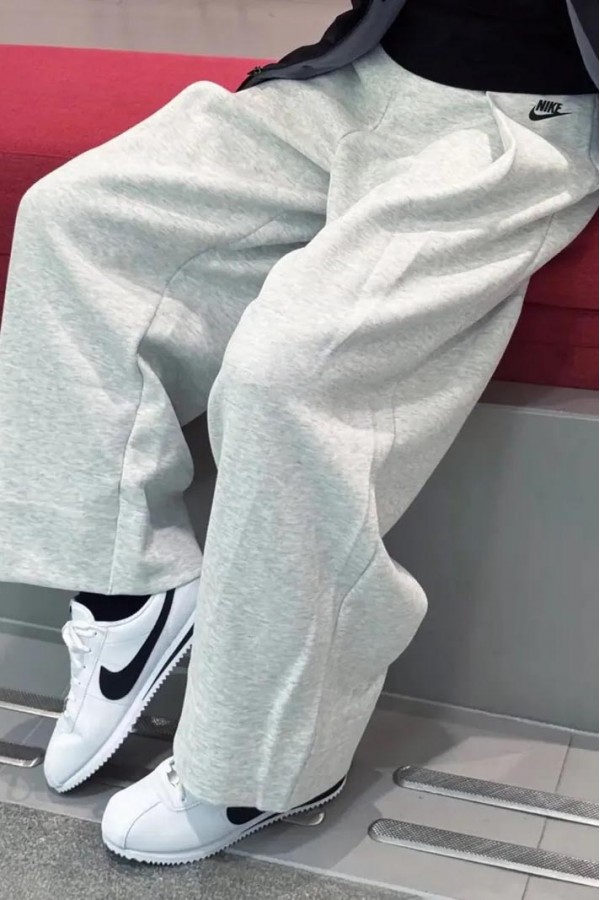 Nike Sportswear Tech 太空棉 闊褲