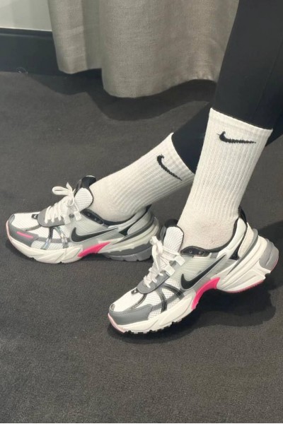 Nike V2K Runtekk Grey Pink 龍年 銀灰桃粉