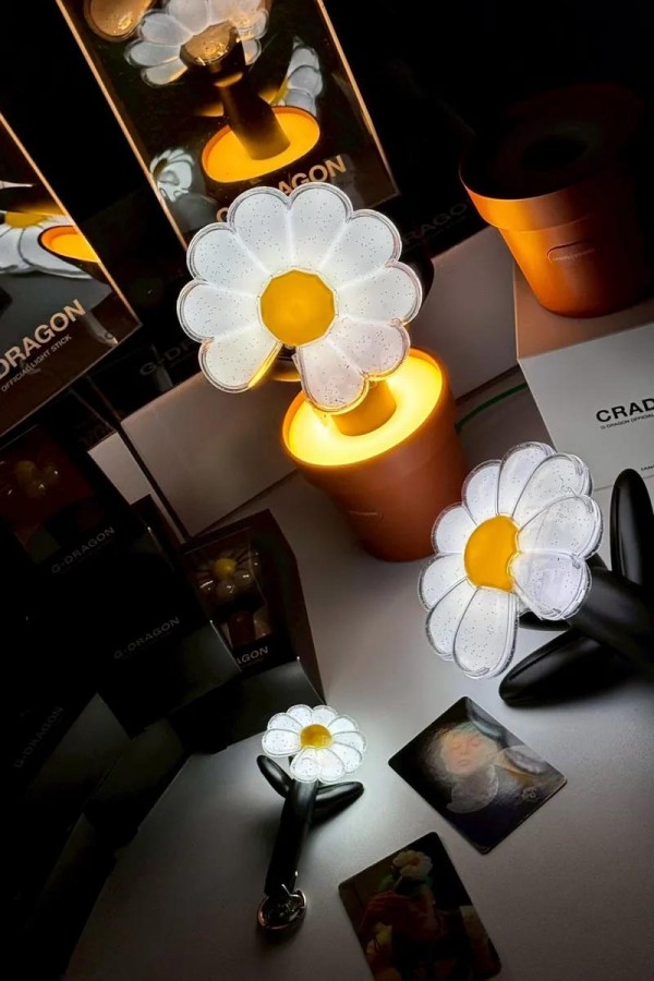 G-Dragon 權志龍 官方手燈(3款)