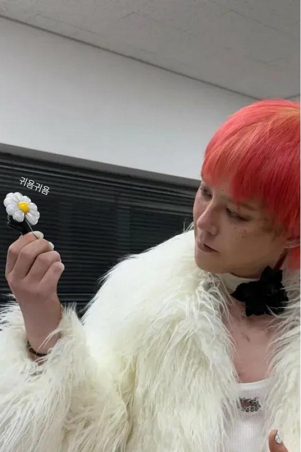 G-Dragon 權志龍 官方手燈(3款)