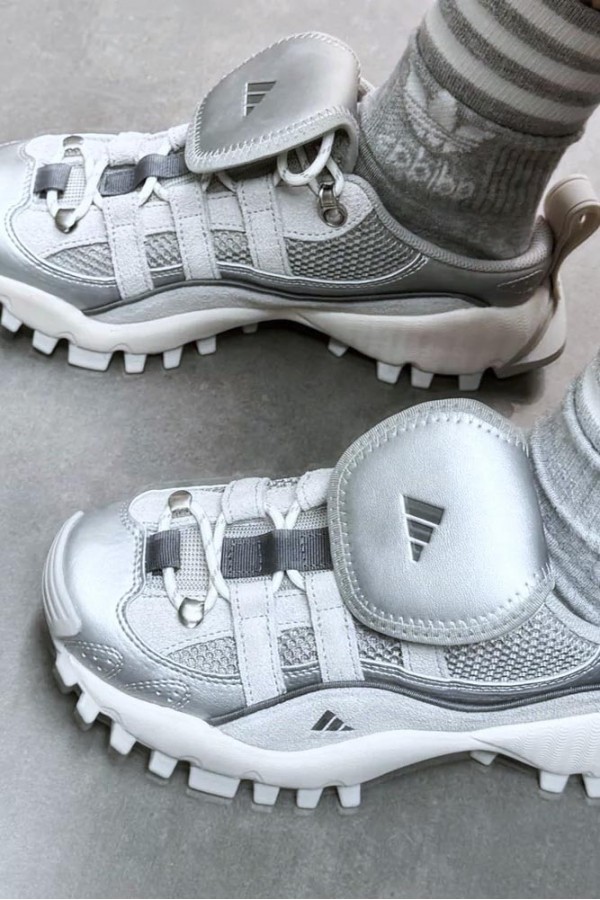 Adidas Seeulater Mule 翻蓋 銀白穆勒鞋 Adidas Seeulater Mule 翻蓋 銀白穆勒鞋
