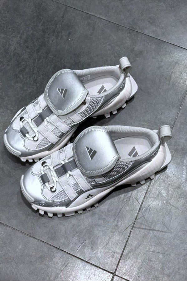 Adidas Seeulater Mule 翻蓋 銀白穆勒鞋 Adidas Seeulater Mule 翻蓋 銀白穆勒鞋