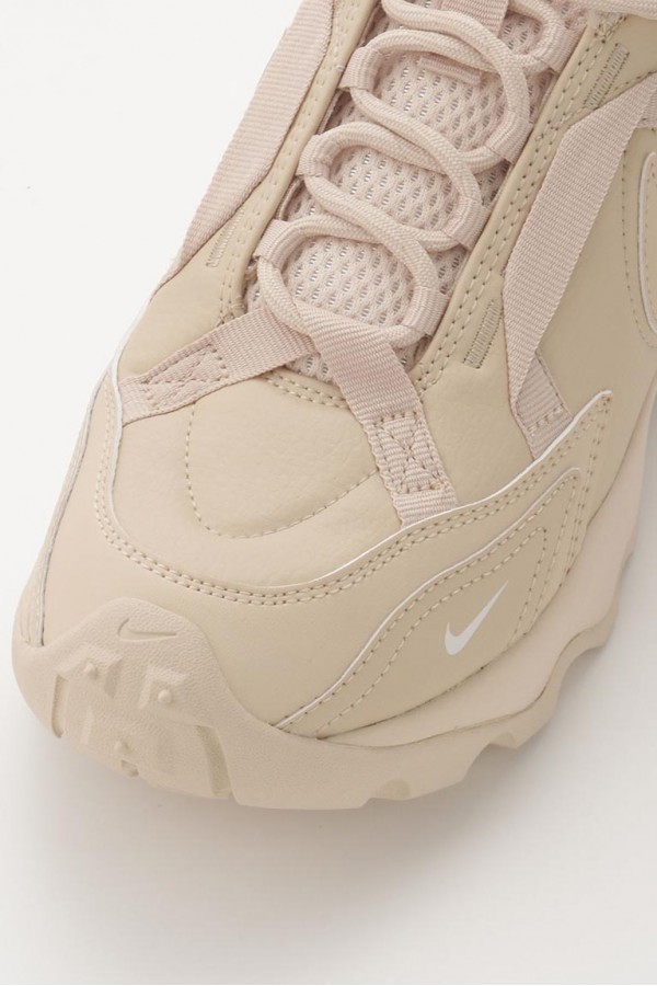 Nike TC7900 奶茶