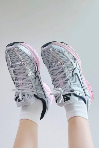 Nike Zoom Vomero 5 銀粉黑