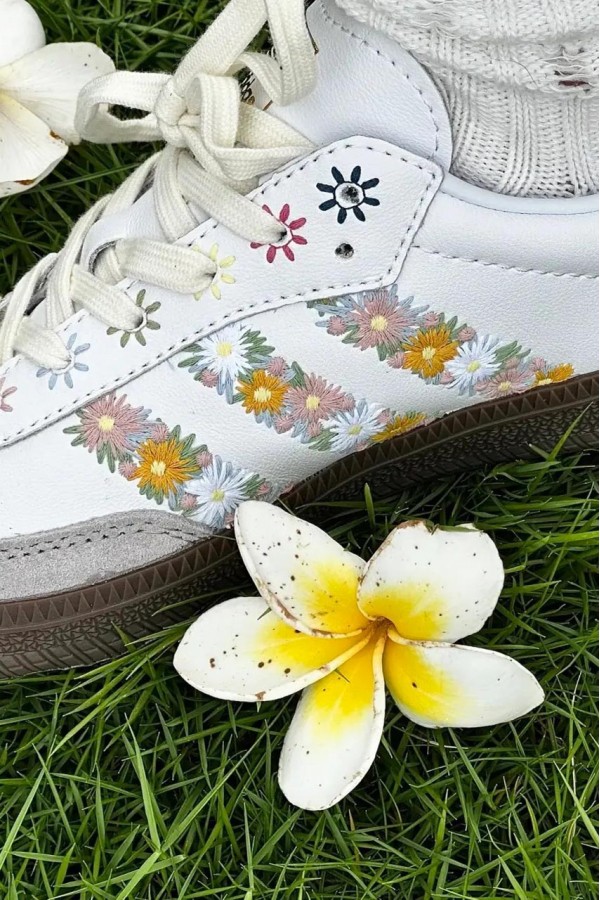 Adidas Samba OG 刺繡花卉 白金