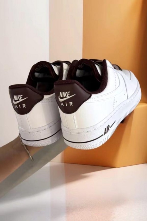 Nike Air Force 1 絲絨 白酒紅