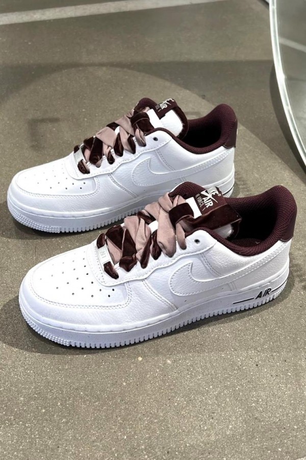 Nike Air Force 1 絲絨 白酒紅