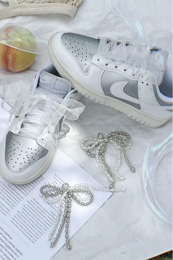 Nike Dunk Low 蕾絲白銀