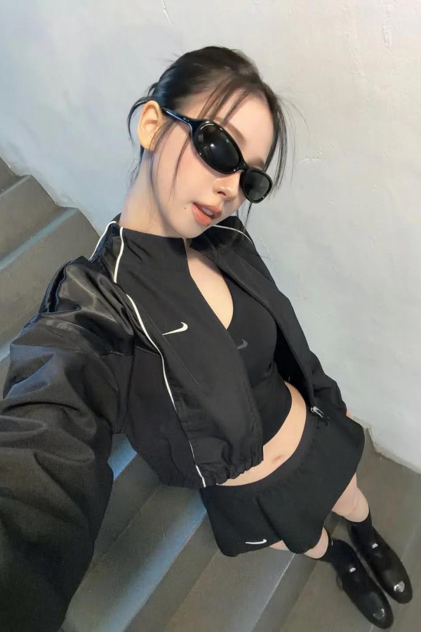  Nike Sportswear 短版 外套