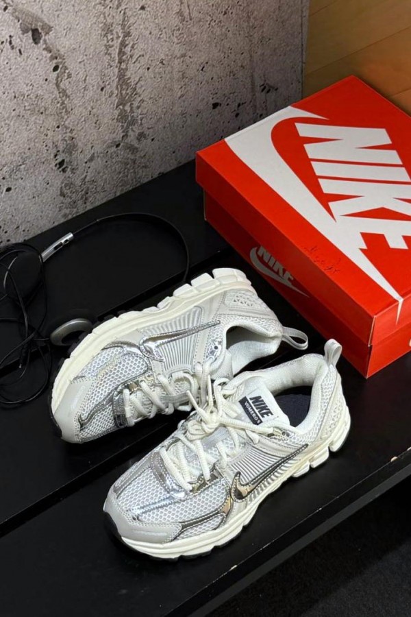 Nike Zoom Vomero 5 (GS) 金屬銀灰