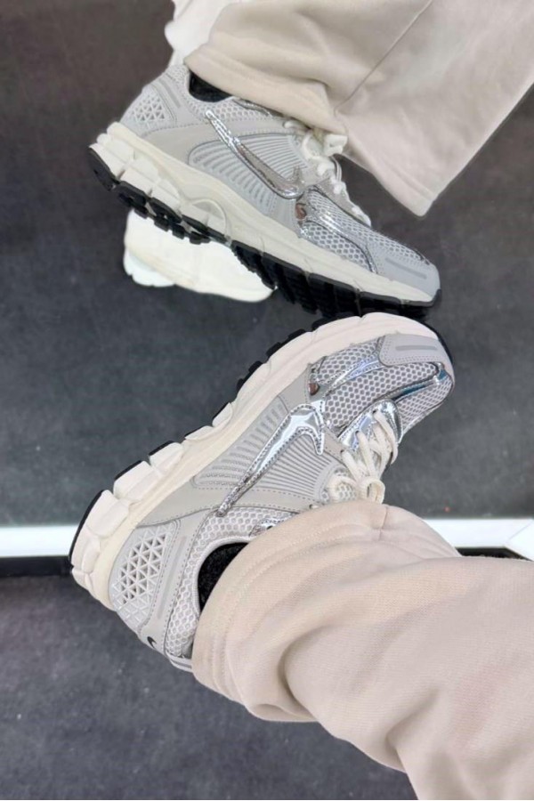 Nike Zoom Vomero 5 (GS) 金屬銀灰
