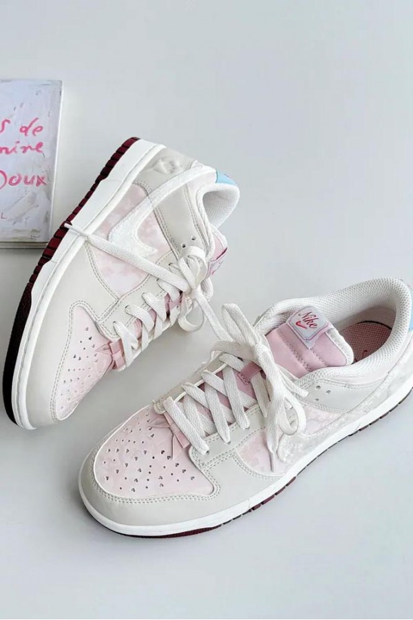 Nike Dunk Low 奶白粉