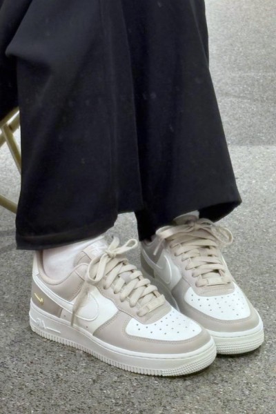 Nike Air Force 1 燕麥奶茶 小金勾