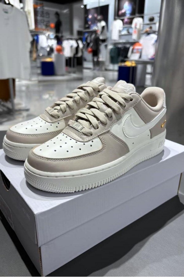 Nike Air Force 1 燕麥奶茶 小金勾