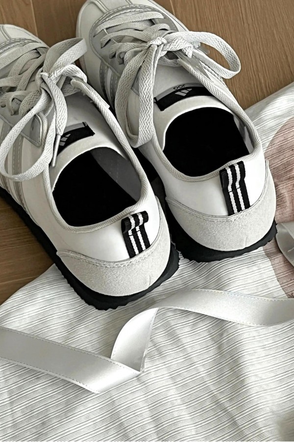 Adidas VS JOG 2.0 白銀