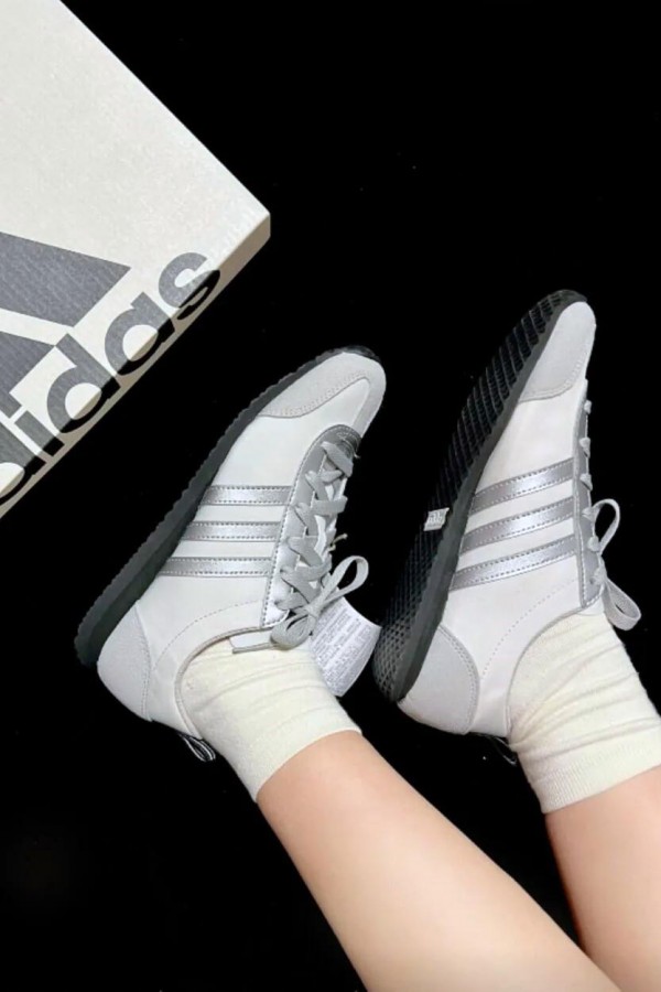 Adidas VS JOG 2.0 白銀