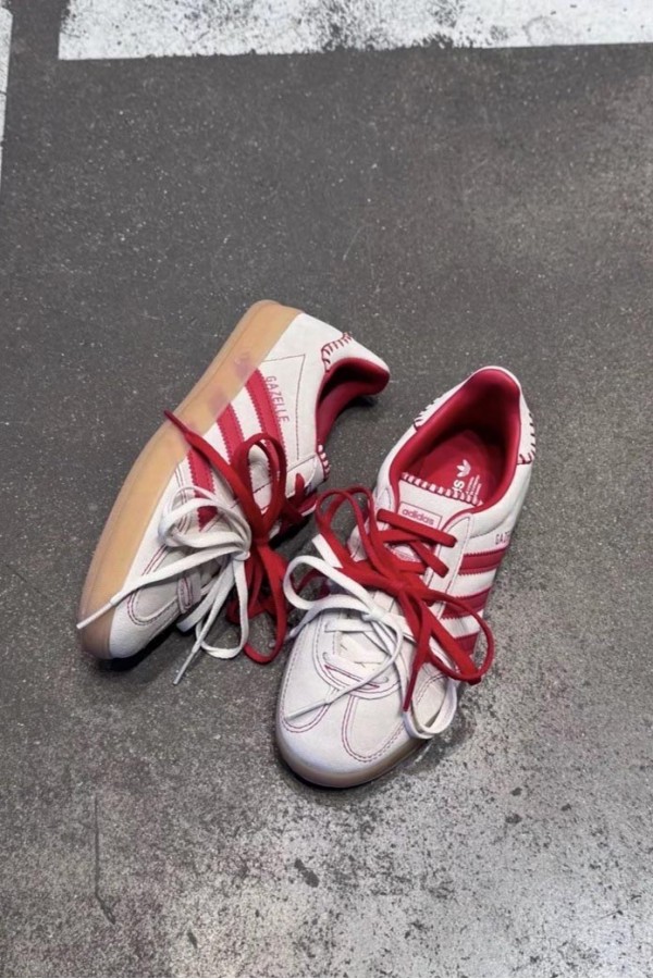 [2026馬年限定]  Adidas Gazelle Indoor 外縫線 奶油紅