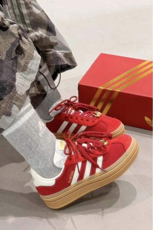 [2026馬年限定]  Adidas Gazelle Bold 馬年 厚底 馬毛 紅白