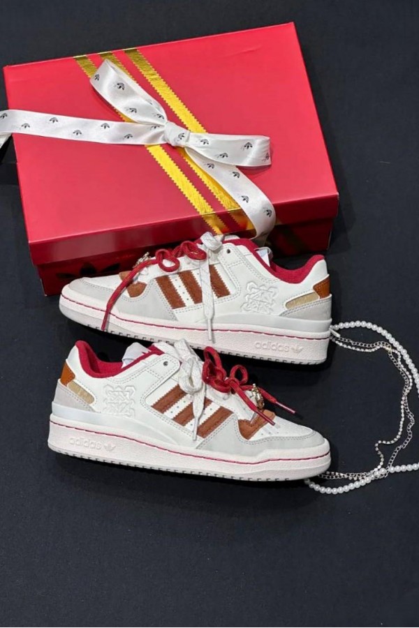 [2026馬年限定]  Adidas Originals Forum Low 馬毛 白紅