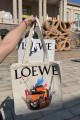 Loewe 上海藝術展覽款 帆布包