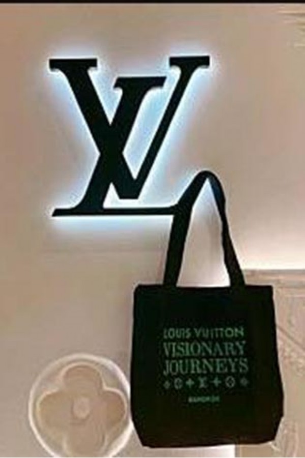 Louis Vuitton 曼谷展會帆布包