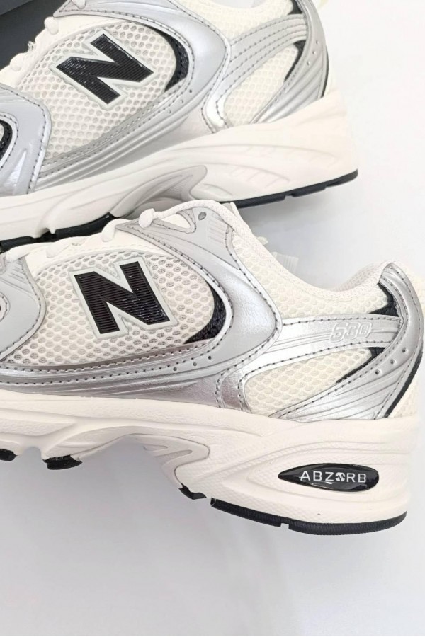NB 530 白銀黑