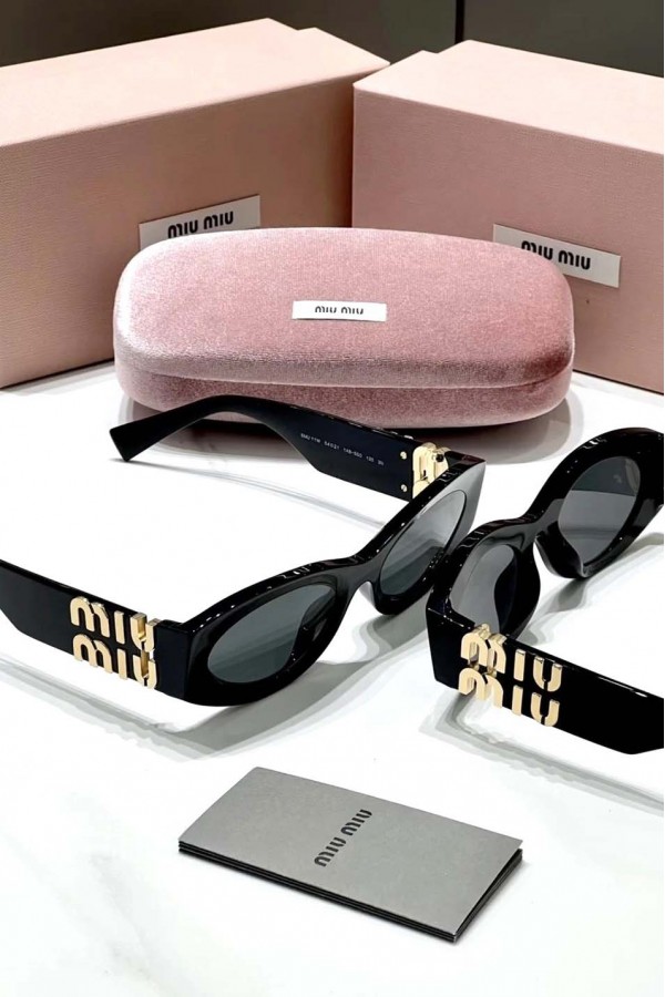  [趙露思同款] Miu Miu 貓眼 字母LOGO 墨鏡