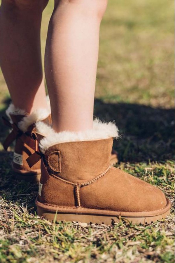 Ugg Ozwear 蝴蝶結防潑水雪靴(兒童)