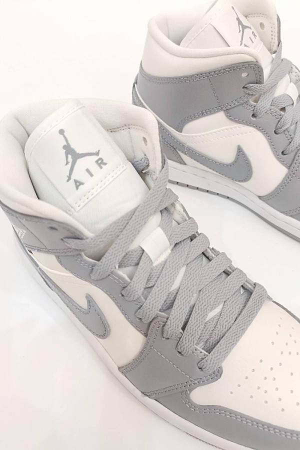 NIKE Air Jordan 1 Mid Grey Sail 海鹽灰