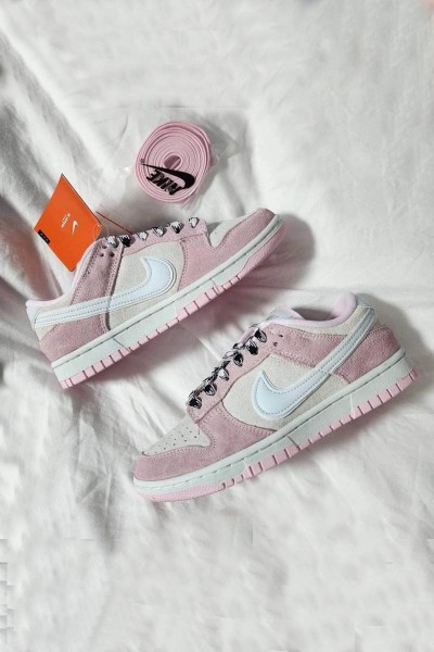 Nike Dunk Low “Pink Foam”草莓奶油