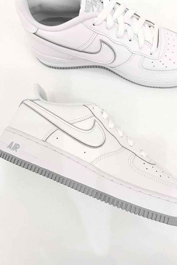 Nike Air Force 1 白灰底