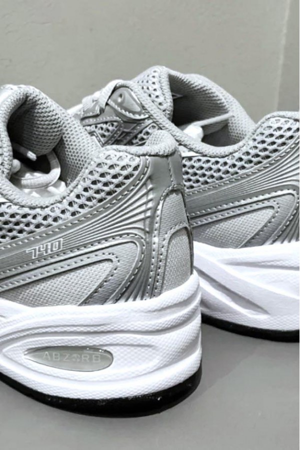 NB 740 深灰銀